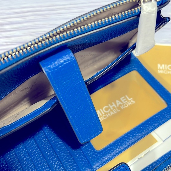 🌸 NWT MICHAEL KORS ADELE DOUBLE ZIP WRISTLET PEBBLED LEATHER PHONE GRECIAN BLUE